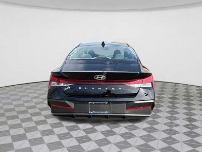 2026 Hyundai ELANTRA SE