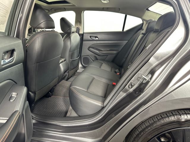 2022 Nissan Altima 2.5 SR Midnight Edition Package