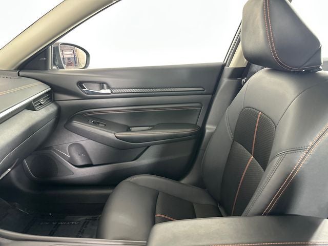 2022 Nissan Altima 2.5 SR Midnight Edition Package