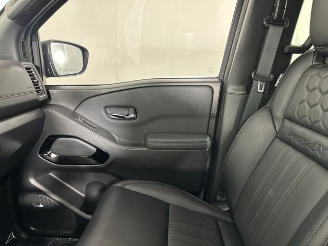 2022 Nissan Frontier PRO-4X Premium Package