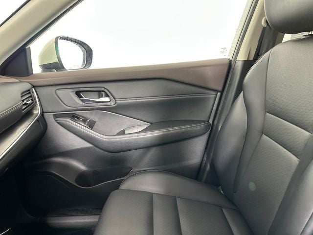 2023 Nissan Rogue SV Premium Package