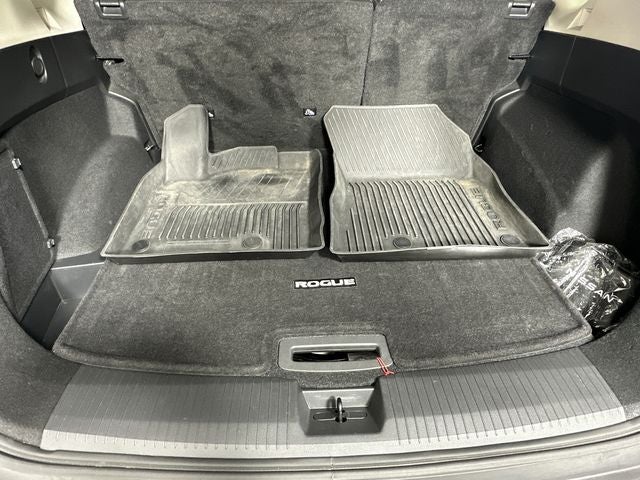 2022 Nissan Rogue SV Premium Package