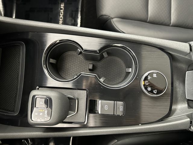 2023 Nissan Rogue SV Premium Package