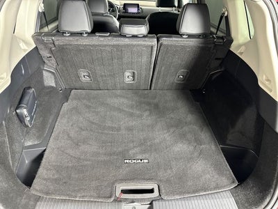 2023 Nissan Rogue SV Premium Package