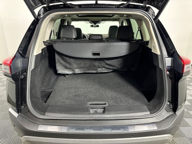 2023 Nissan Rogue SV Premium Package