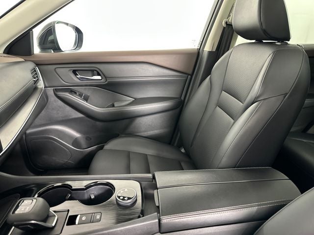 2023 Nissan Rogue SV Premium Package
