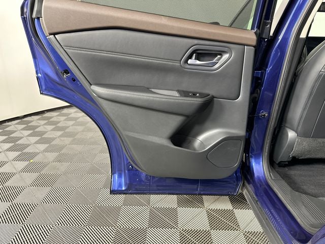 2023 Nissan Rogue SL Premium Package