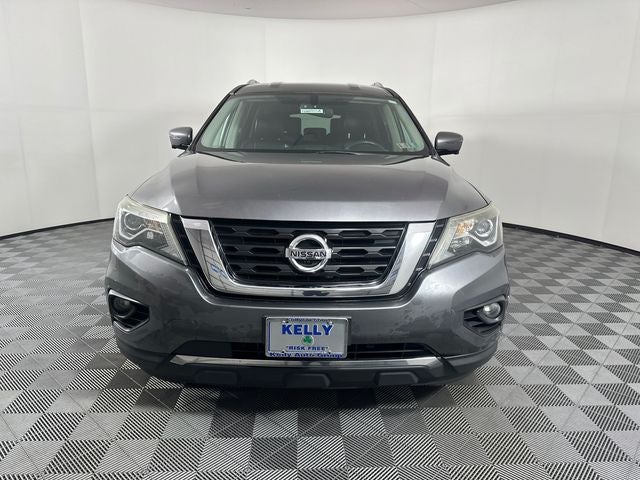 2017 Nissan Pathfinder SL