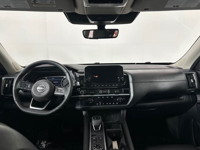 2023 Nissan Pathfinder SL Premium Package