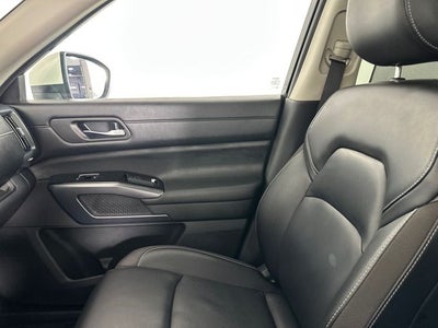 2023 Nissan Pathfinder SL Premium Package