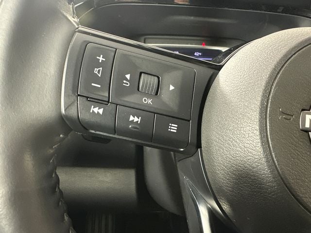 2023 Nissan Pathfinder SL Premium Package