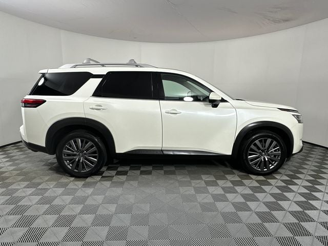 2023 Nissan Pathfinder SL Premium Package