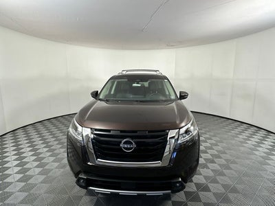 2022 Nissan Pathfinder Platinum Bench Seat Package