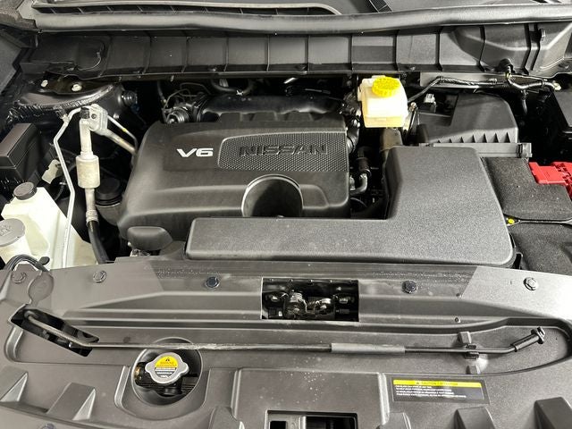 2022 Nissan Pathfinder Platinum Bench Seat Package