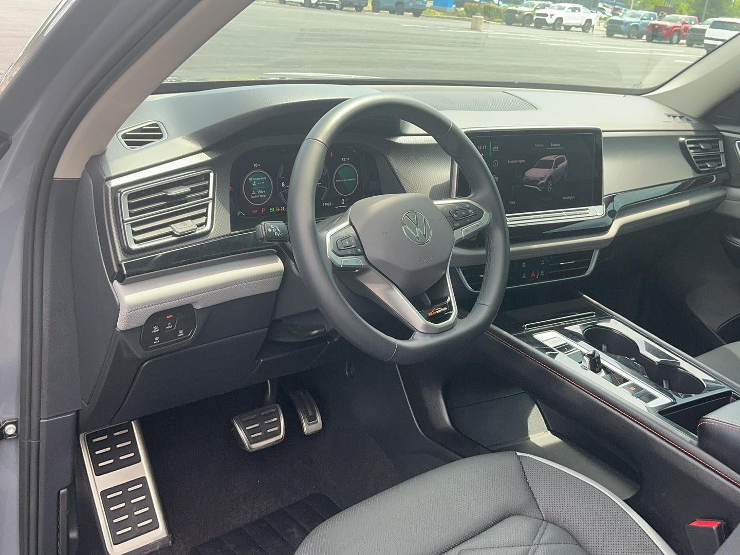 2024 Volkswagen Atlas 2.0T Peak Edition SE w/Technology