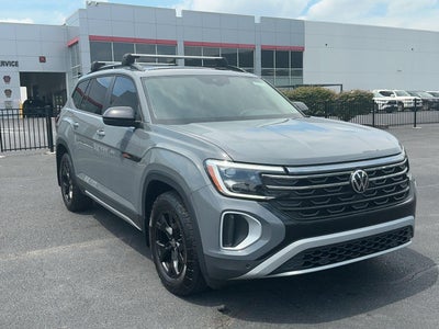 2024 Volkswagen Atlas 2.0T Peak Edition SE w/Technology