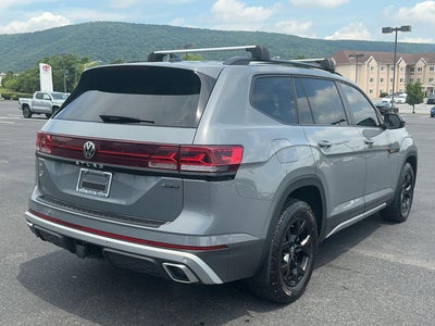 2024 Volkswagen Atlas 2.0T Peak Edition SE w/Technology