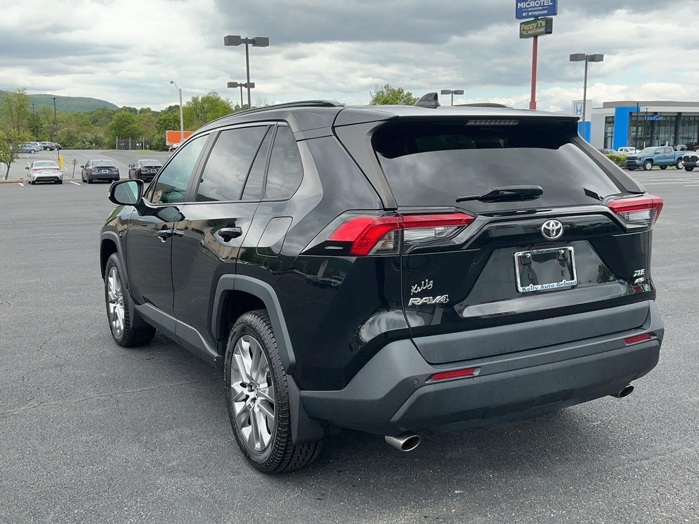 2023 Toyota RAV4 XLE Premium