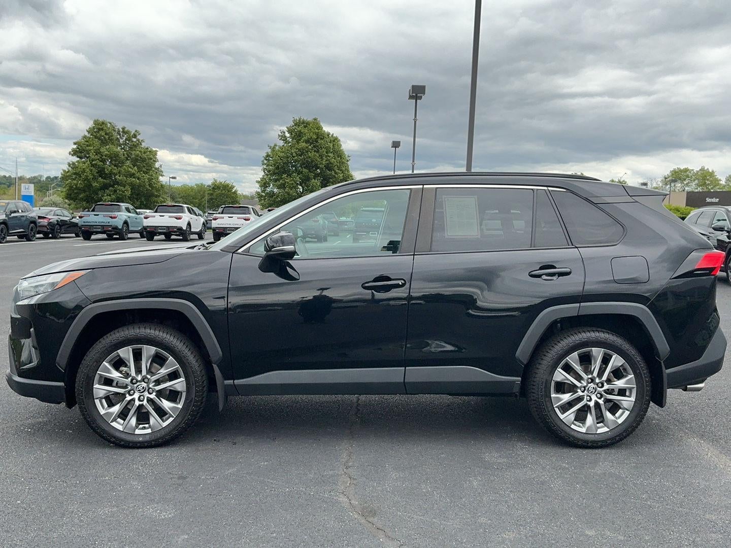 2023 Toyota RAV4 XLE Premium