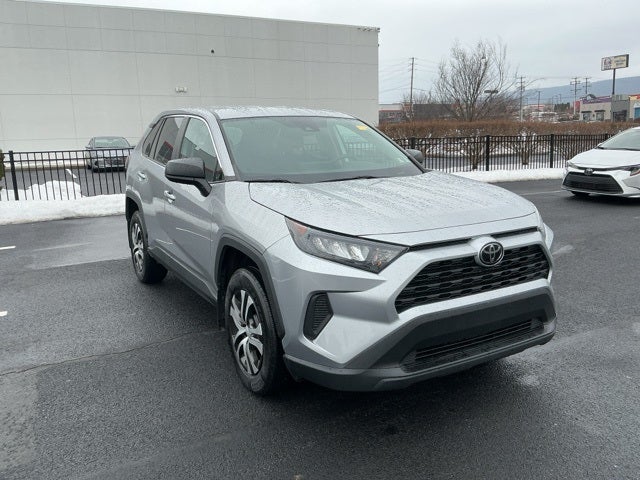 2022 Toyota RAV4 LE