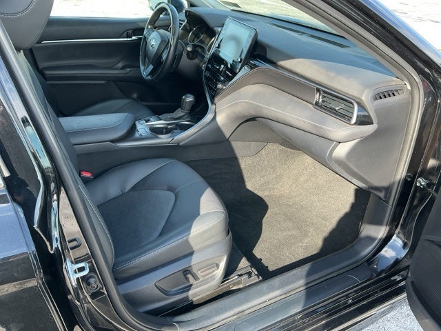 2022 Toyota Camry Hybrid XSE