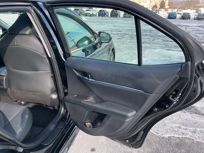 2022 Toyota Camry Hybrid XSE