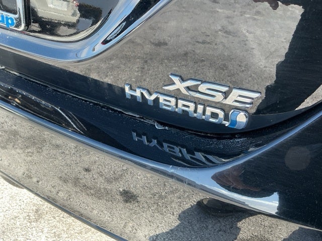 2022 Toyota Camry Hybrid XSE