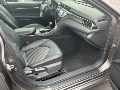 2020 Toyota Camry SE