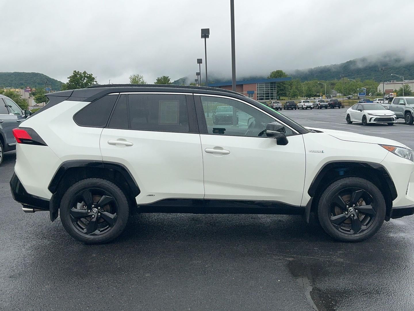 2021 Toyota RAV4 Hybrid XSE
