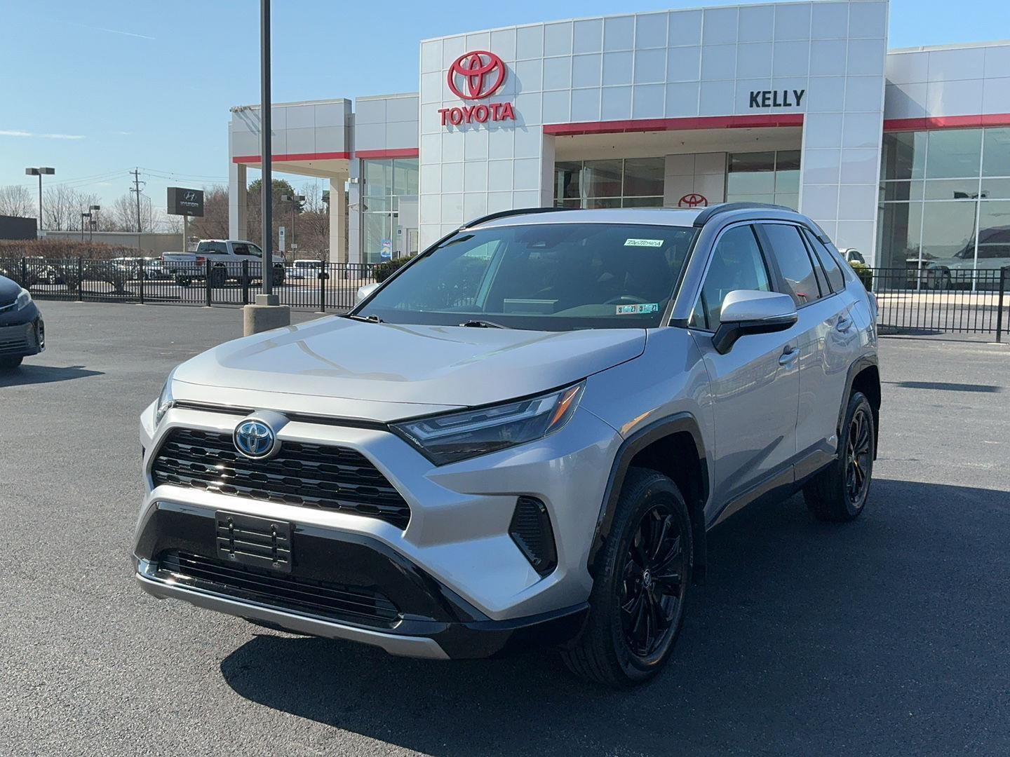 2023 Toyota RAV4 Hybrid SE