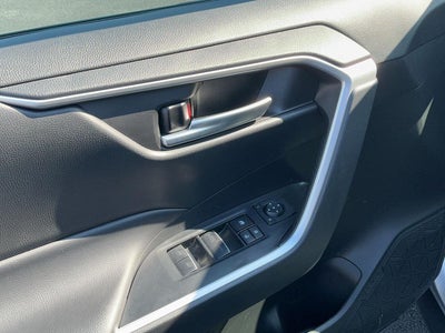 2023 Toyota RAV4 Hybrid SE