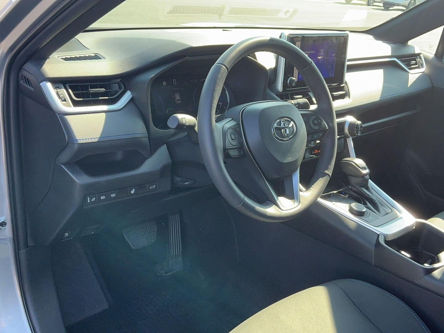 2023 Toyota RAV4 Hybrid SE