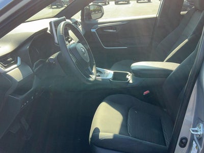 2023 Toyota RAV4 Hybrid SE