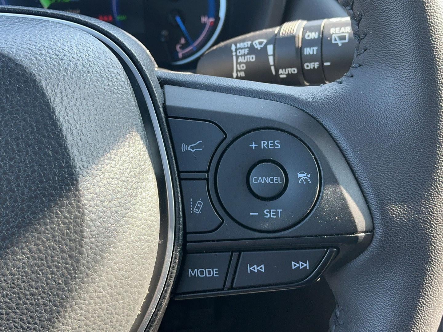 2023 Toyota RAV4 Hybrid SE