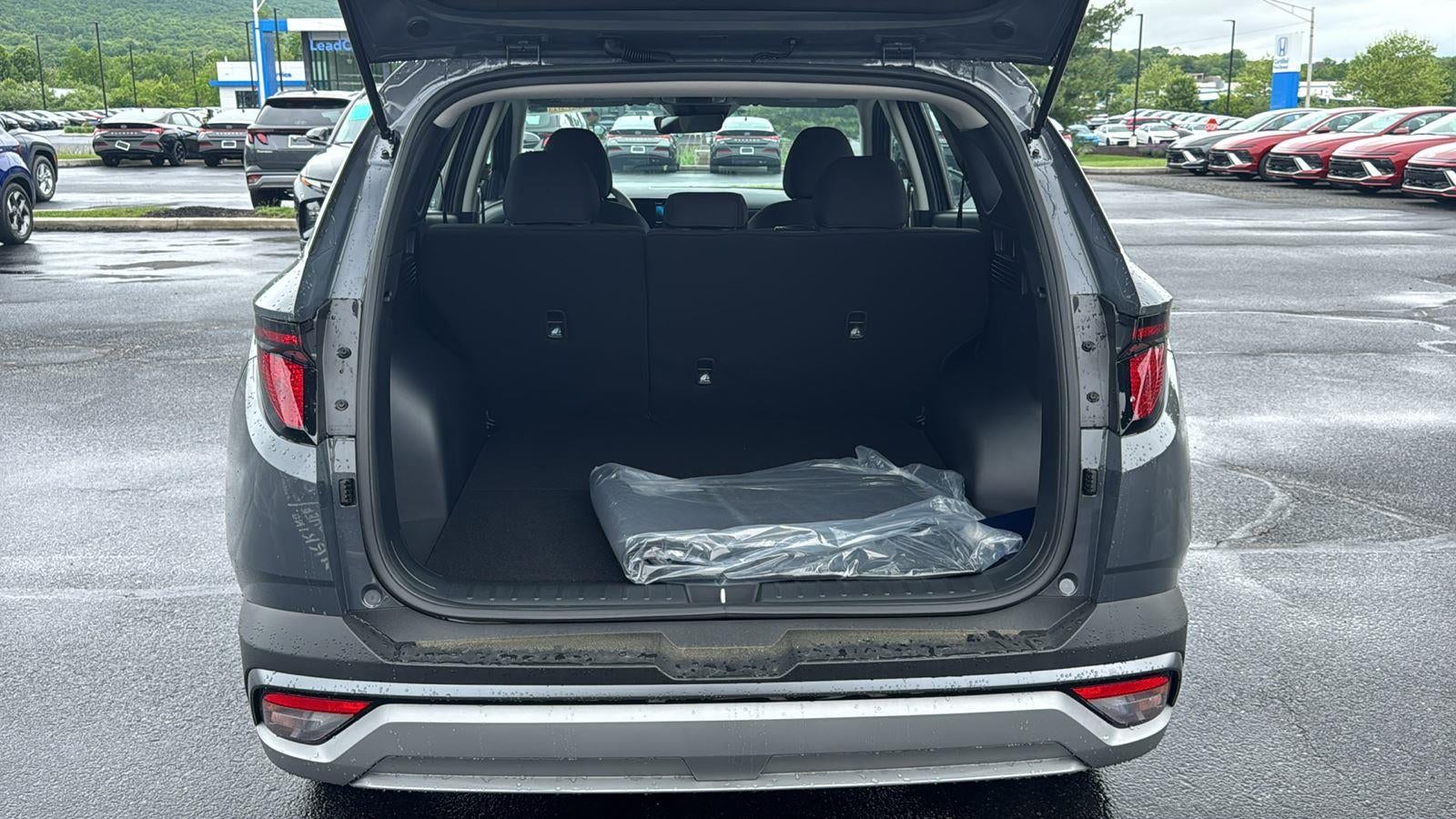 2026 Hyundai TUCSON SE