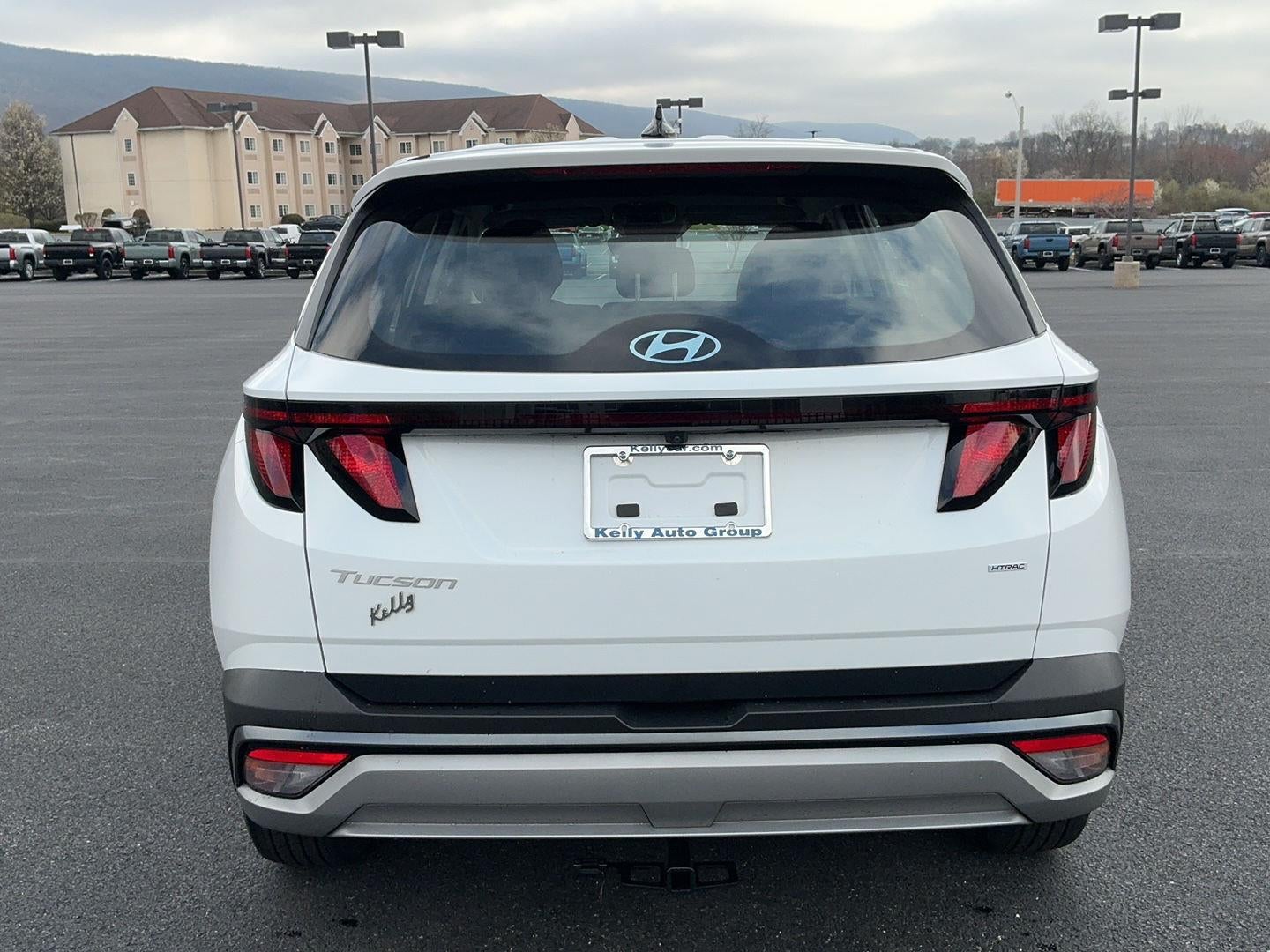 2025 Hyundai TUCSON SE