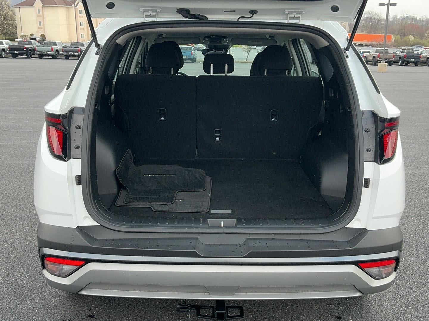 2025 Hyundai TUCSON SE