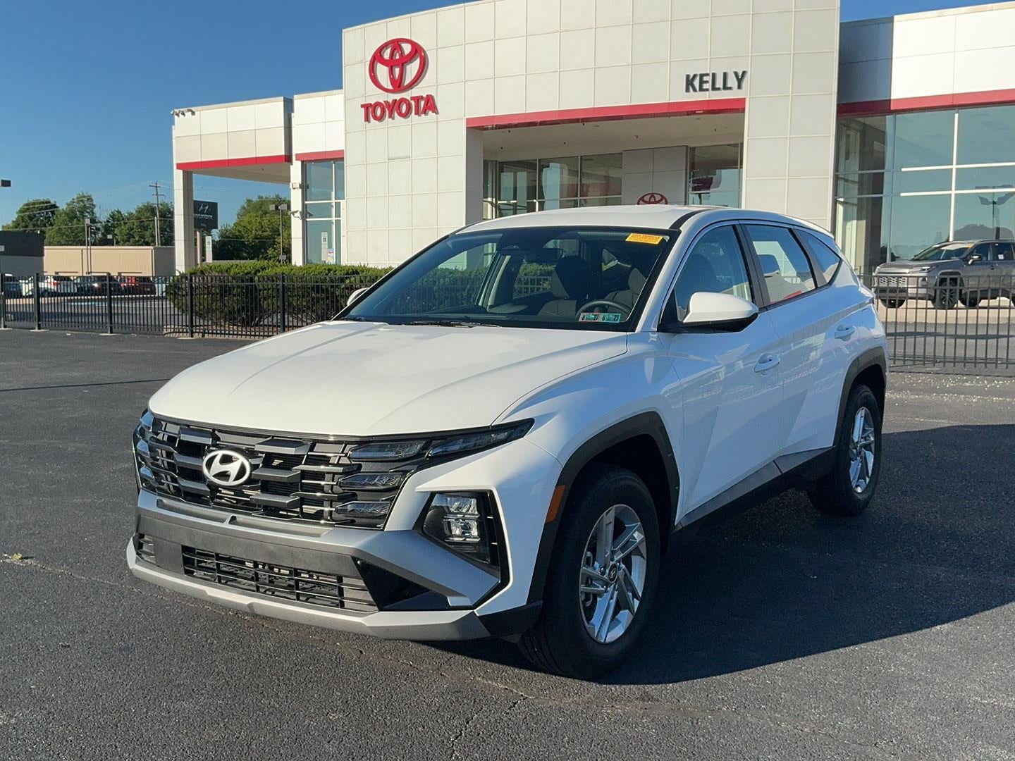 2025 Hyundai TUCSON SE