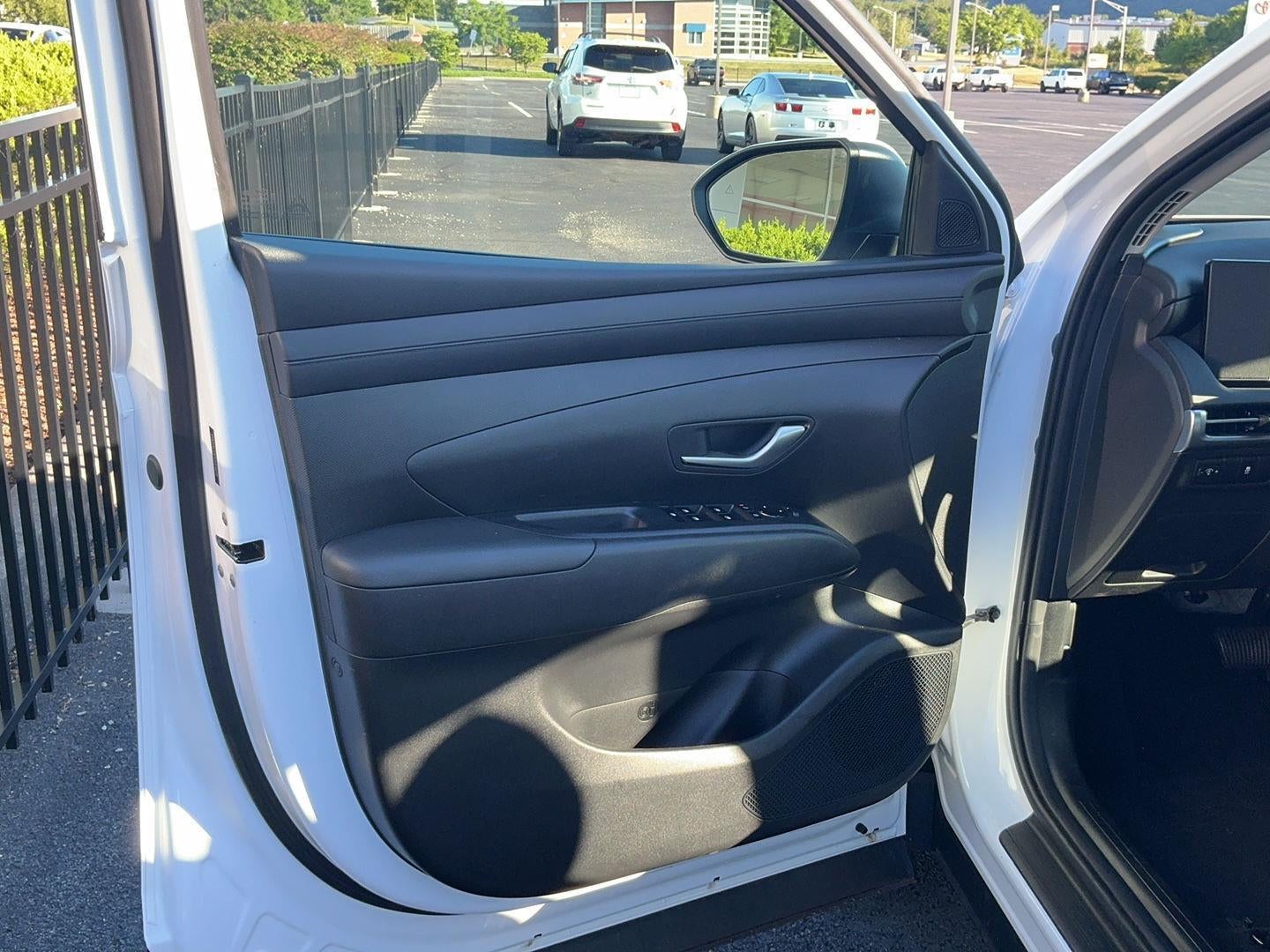 2025 Hyundai TUCSON SE