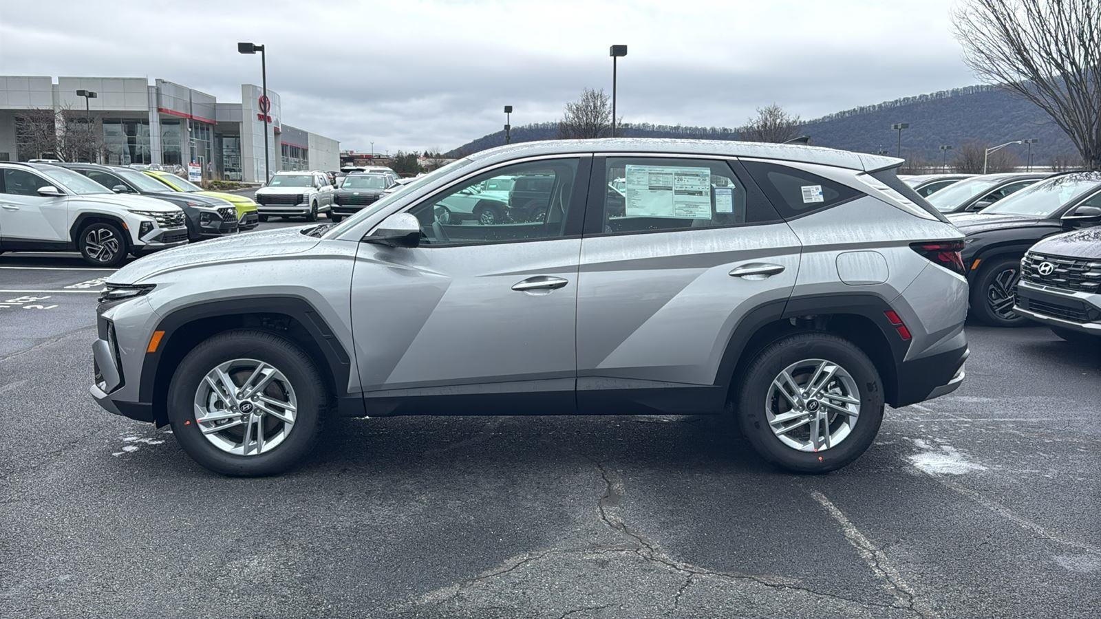 2026 Hyundai TUCSON SE AWD