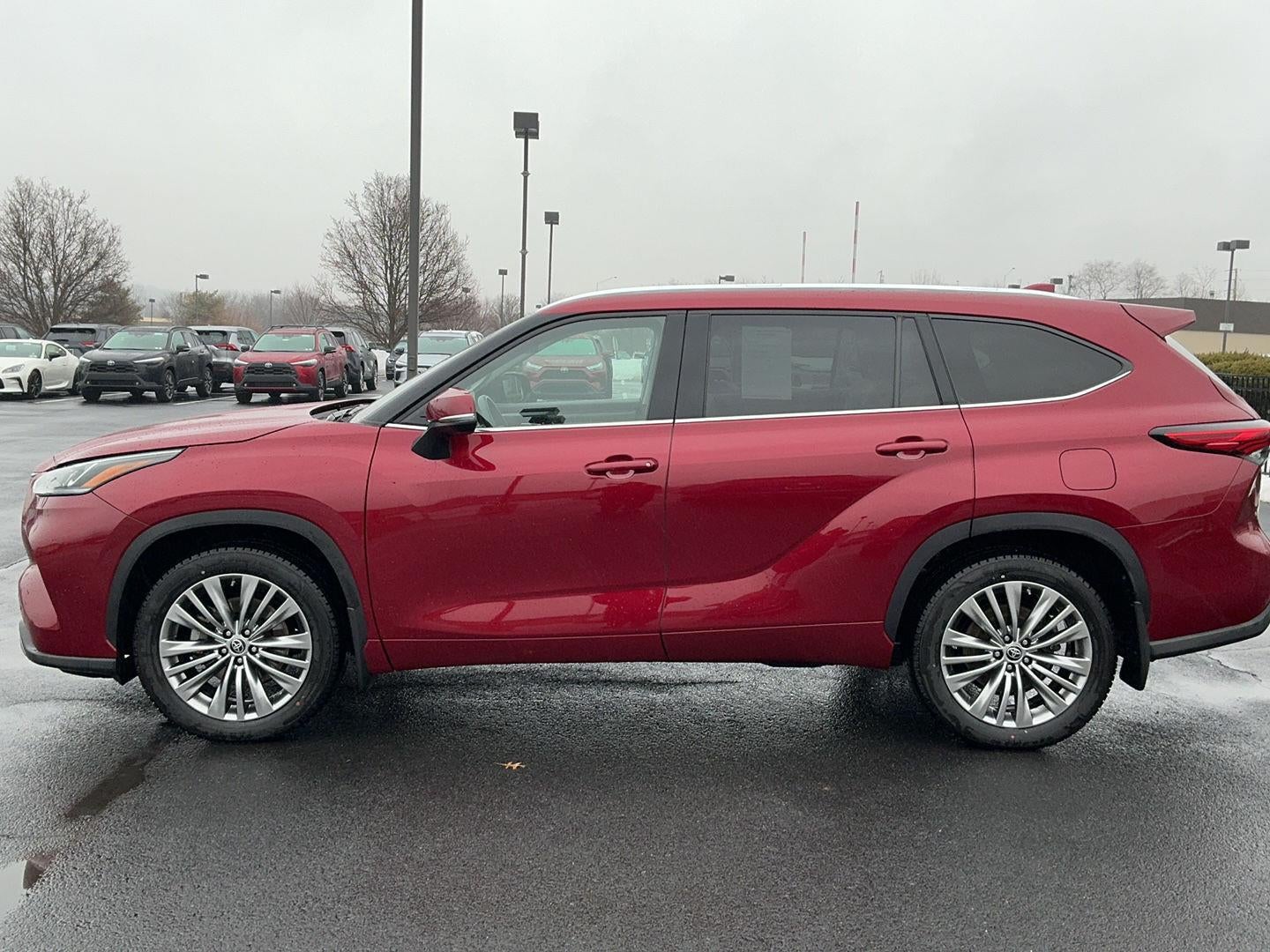 2022 Toyota Highlander Platinum