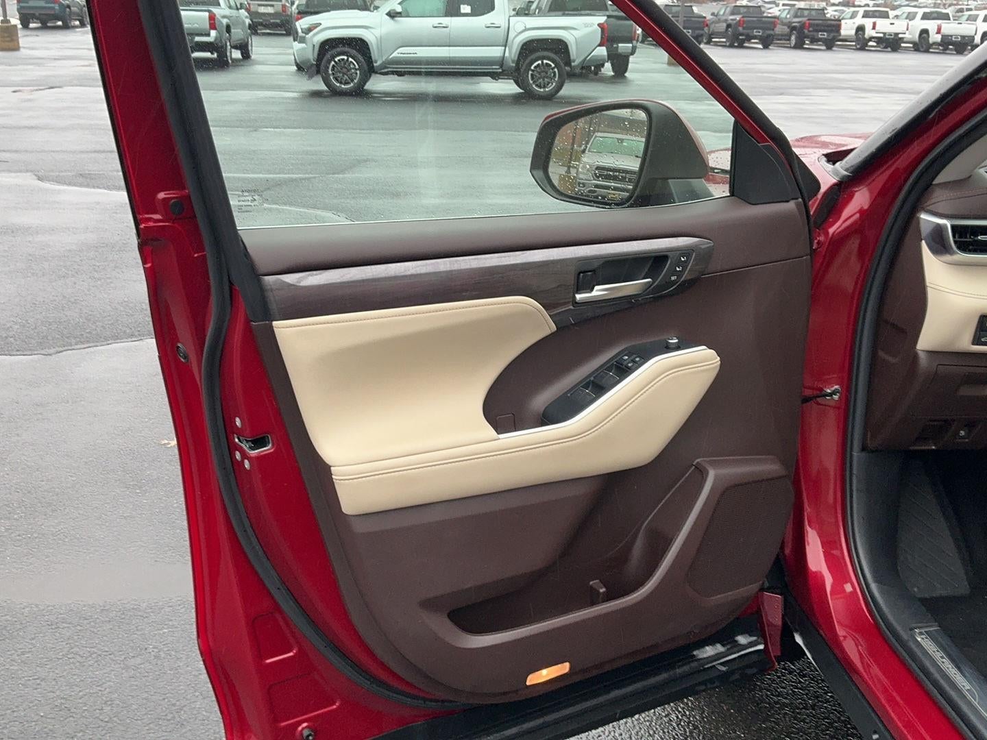 2022 Toyota Highlander Platinum