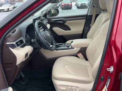 2022 Toyota Highlander Platinum