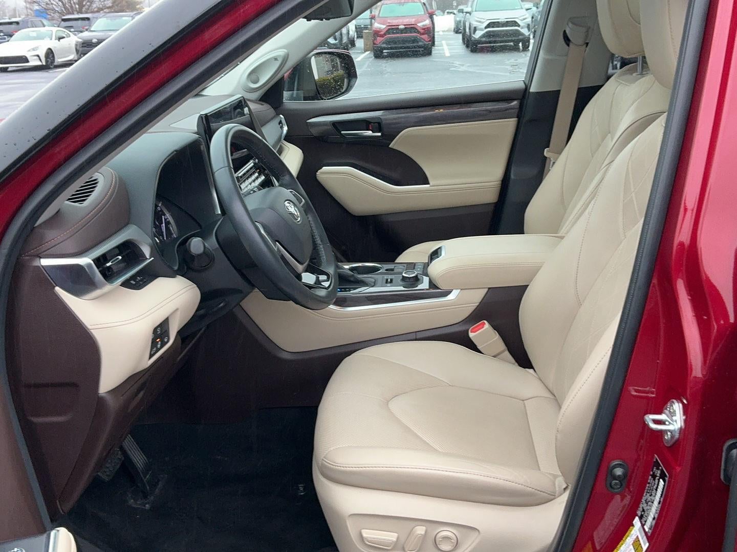 2022 Toyota Highlander Platinum