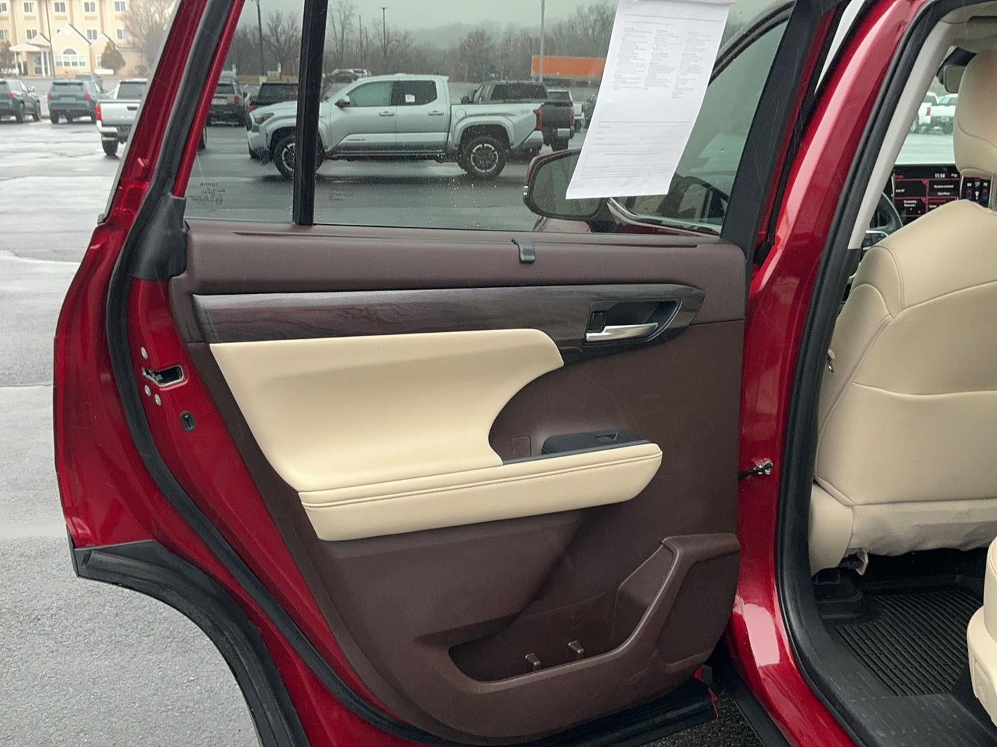 2022 Toyota Highlander Platinum