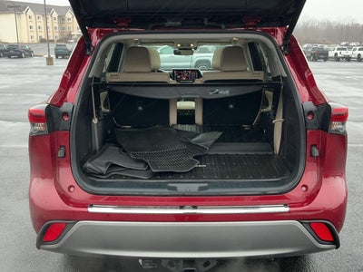 2022 Toyota Highlander Platinum