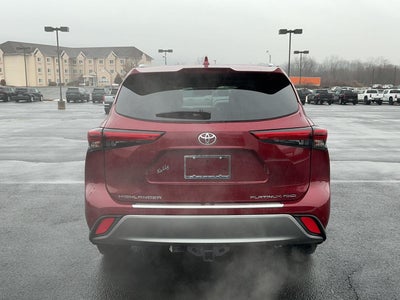 2022 Toyota Highlander Platinum