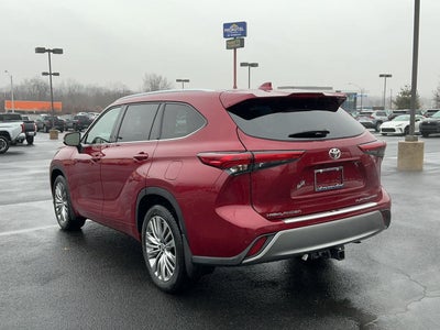 2022 Toyota Highlander Platinum