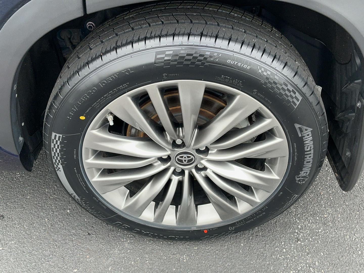 2022 Toyota Highlander Platinum