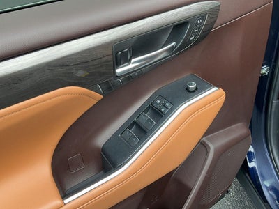 2022 Toyota Highlander Platinum